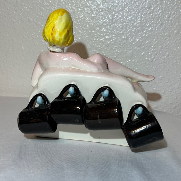 Vintage Nude Decanter Lady on Sofa - Risqué Japan with 4-cups - Picture 8 of 10